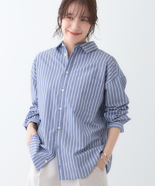 SHOO・LA・RUE（シューラルー）の「【洗える/S-LL】シーズン問わず合わせやすい ベーシックカラーシャツ（シャツ/ブラウス・レディース・ブルー系2/サックスブルー/ホワイト・01/02/03/04）」の3枚目の写真