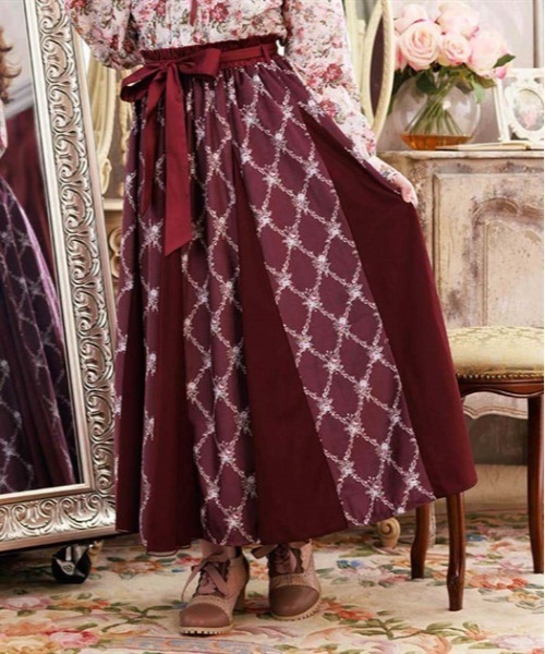 axes femme（アクシーズファム）の「薔薇柄ベルベットライクスカート（スカート・レディース・ワイン/ブラック/ベージュ・FREE）」の4枚目の写真