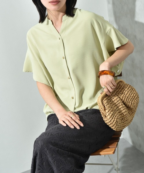 INTERPLANET（インタープラネット）の「【接触冷感・UV】ポーラキーネックゴールド釦ワイドスリーブブラウス（シャツ/ブラウス・レディース・ブラック/ブルー/オフホワイト/イエロー・FREE）」の5枚目の写真