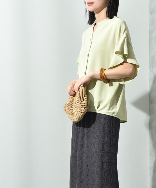 INTERPLANET（インタープラネット）の「【接触冷感・UV】ポーラキーネックゴールド釦ワイドスリーブブラウス（シャツ/ブラウス・レディース・ブラック/ブルー/オフホワイト/イエロー・FREE）」の8枚目の写真