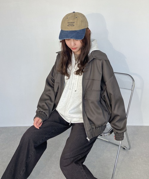 AS KNOW AS plus（アズノゥアズプラス）の「●ダブルポケット ジップファスナーワークブルゾン（ブルゾン・レディース・チャコールグレー/アイボリー/カーキ系・FREE）」の5枚目の写真