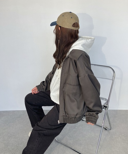 AS KNOW AS plus（アズノゥアズプラス）の「●ダブルポケット ジップファスナーワークブルゾン（ブルゾン・レディース・チャコールグレー/アイボリー/カーキ系・FREE）」の6枚目の写真