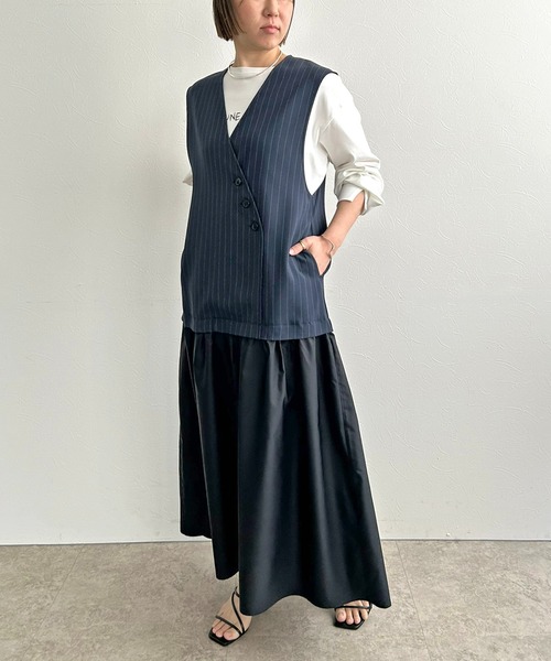 LHELBIE(レルビエ)の「アシメボタンドッキングジャンスカ(ワンピース・レディース・ライトグレー/ネイビー/グレー・M)」の6枚目の写真