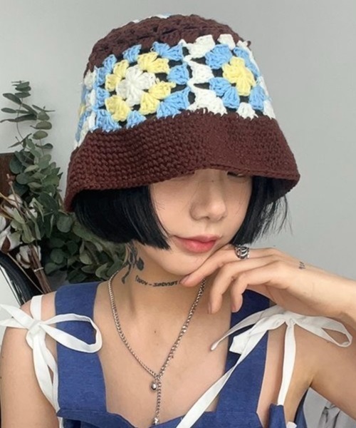 LADY LIKE(レディライク)の「カラフルバケットニット帽(ニットキャップ/ビーニー・レディース・ホワイト/ブルー/ブラウン・F)」の2枚目の写真