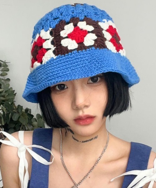 LADY LIKE(レディライク)の「カラフルバケットニット帽(ニットキャップ/ビーニー・レディース・ホワイト/ブルー/ブラウン・F)」の3枚目の写真