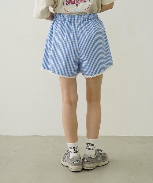 MILKFED.（ミルクフェド）の「GINGHAM MINI SHORTS（その他パンツ・レディース・レッド/ブラック/ライトブルー・S/M）」の15枚目の写真