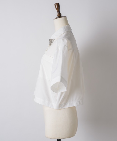 VIOLETTA（ヴィオレッタ）の「ビジューカラークロップドシャツ（シャツ/ブラウス・レディース・ブラック/ホワイト×シルバー/ブラック×シルバー/ホワイト・FREE）」の22枚目の写真