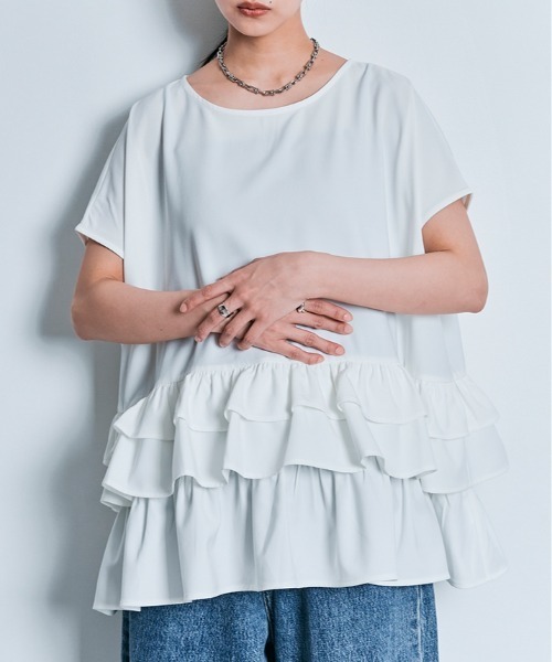 W:Huku(フーク)の「【W:Huku / イージーライトシリーズ】ゆるっと着られて、きれい見え。ハーフスリーブ ティアード フリル トップス(シャツ/ブラウス・レディース・ブラック/オフホワイト/グリーン系その他/チャコール/ブラウン・FREE)」の2枚目の写真