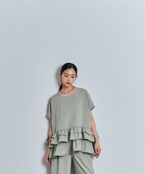 W:Huku(フーク)の「【W:Huku / イージーライトシリーズ】ゆるっと着られて、きれい見え。ハーフスリーブ ティアード フリル トップス(シャツ/ブラウス・レディース・ブラック/オフホワイト/グリーン系その他/チャコール/ブラウン・FREE)」の13枚目の写真