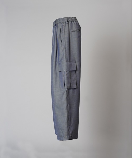 MAISON SPECIAL(メゾンスペシャル)の「《UNISEX》4 Colors Chambray Washable Wool Prime-Wide Cargo Pants/4色シャンブレーウォッシャブルウールプライムワイドカーゴパンツ【MAISON SPECIAL/メゾンスペシャル】(カーゴパンツ・メンズ・チャコールグレー/グレー/ブルー/ブラック/ホワイト/ダークネイビー/ダークブルー・0/1/2)」の19枚目の写真