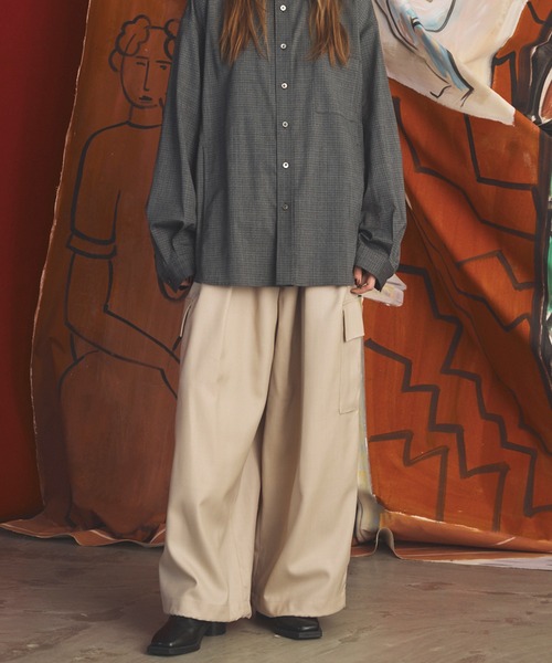 MAISON SPECIAL(メゾンスペシャル)の「《UNISEX》4 Colors Chambray Washable Wool Prime-Wide Cargo Pants/4色シャンブレーウォッシャブルウールプライムワイドカーゴパンツ【MAISON SPECIAL/メゾンスペシャル】(カーゴパンツ・メンズ・チャコールグレー/グレー/ブルー/ブラック/ホワイト/ダークネイビー/ダークブルー・0/1/2)」の15枚目の写真