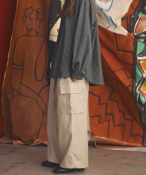 MAISON SPECIAL(メゾンスペシャル)の「《UNISEX》4 Colors Chambray Washable Wool Prime-Wide Cargo Pants/4色シャンブレーウォッシャブルウールプライムワイドカーゴパンツ【MAISON SPECIAL/メゾンスペシャル】(カーゴパンツ・メンズ・チャコールグレー/グレー/ブルー/ブラック/ホワイト/ダークネイビー/ダークブルー・0/1/2)」の16枚目の写真