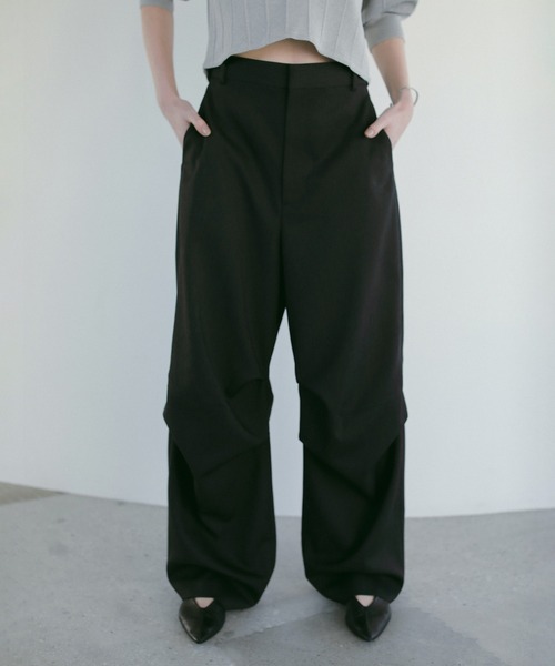 セール】CHAMBRAY TUCK PANTS（その他パンツ）｜MANOF（マノフ）の