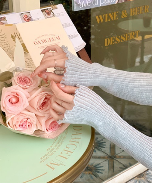 by muni:r（バイ ムニール）の「レースリブカーディガントップス（カーディガン/ボレロ・レディース・ベージュ/グレー/ブルー/アイボリー/ブラック/パープル/オレンジ/ピンク・FREE）」の13枚目の写真