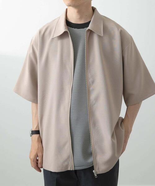 ITEMS URBANRESEARCH（アイテムズ アーバンリサーチ）の「2wayストレッチジップアップ半袖シャツ（シャツ/ブラウス・メンズ・ブラック/グレー/ベージュ/ネイビー/ライトベージュ・MEDIUM/LARGE）」の4枚目の写真