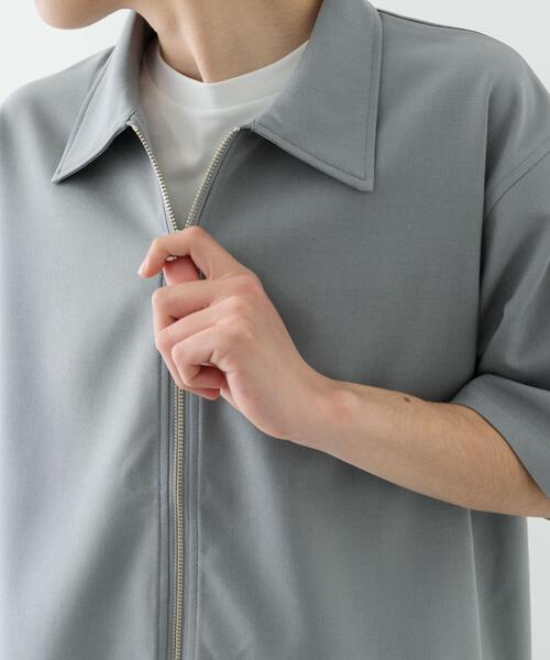 ITEMS URBANRESEARCH（アイテムズ アーバンリサーチ）の「2wayストレッチジップアップ半袖シャツ（シャツ/ブラウス・メンズ・ブラック/グレー/ベージュ/ネイビー/ライトベージュ・MEDIUM/LARGE）」の18枚目の写真