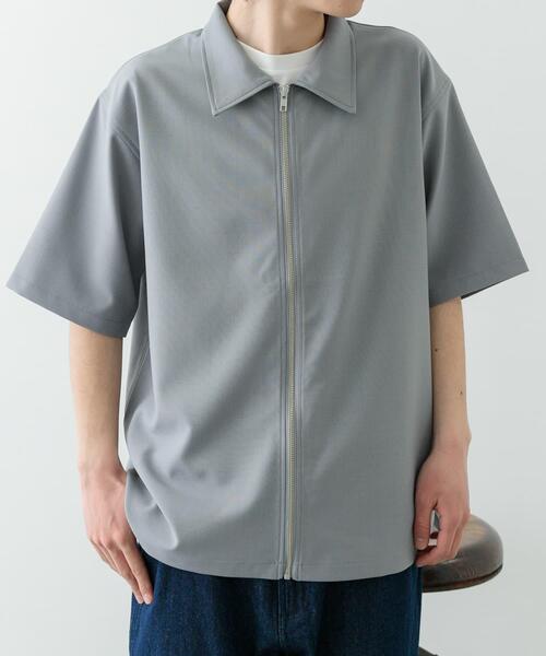 ITEMS URBANRESEARCH（アイテムズ アーバンリサーチ）の「2wayストレッチジップアップ半袖シャツ（シャツ/ブラウス・メンズ・ブラック/グレー/ベージュ/ネイビー/ライトベージュ・MEDIUM/LARGE）」の19枚目の写真