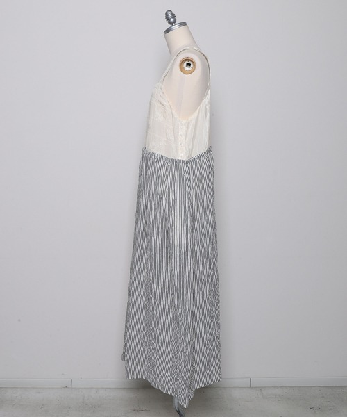 haupia（ハウピア）の「窓辺は小さなギャラリー【肩レースワンピース】（ワンピース・レディース・アイボリー/ブラック/チェック・MEDIUM）」の4枚目の写真