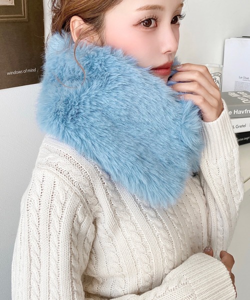 moment+（モーメントプラス）の「フェイクファーティペット（マフラー・レディース・ブラック/アイボリー/レッド/ピンク/パープル/ベージュ/モカ/ブルー/チャコールグレー/グレー・M）」の7枚目の写真