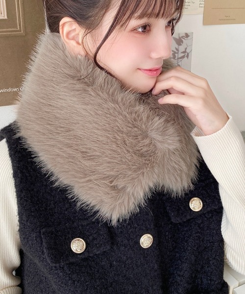 moment+（モーメントプラス）の「フェイクファーティペット（マフラー・レディース・ブラック/アイボリー/レッド/ピンク/パープル/ベージュ/モカ/ブルー/チャコールグレー/グレー・M）」の5枚目の写真