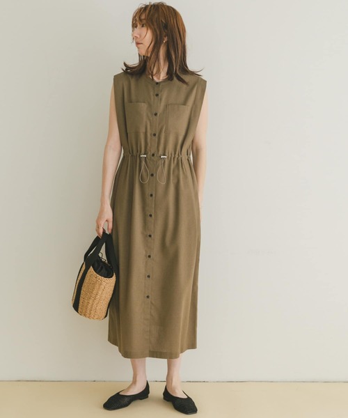 ITEMS URBANRESEARCH（アイテムズ アーバンリサーチ）の「ウエストドロストノースリワンピース（ワンピース・レディース・グリーン/ネイビー/ライトブラウン・FREE）」の6枚目の写真