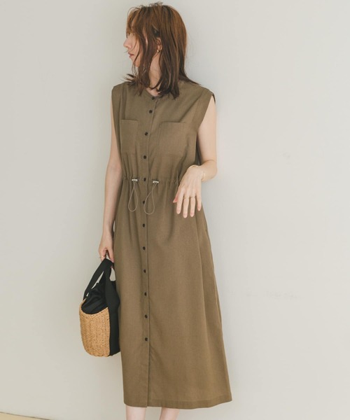 ITEMS URBANRESEARCH（アイテムズ アーバンリサーチ）の「ウエストドロストノースリワンピース（ワンピース・レディース・グリーン/ネイビー/ライトブラウン・FREE）」の8枚目の写真