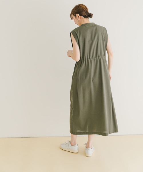 ITEMS URBANRESEARCH（アイテムズ アーバンリサーチ）の「ウエストドロストノースリワンピース（ワンピース・レディース・グリーン/ネイビー/ライトブラウン・FREE）」の12枚目の写真