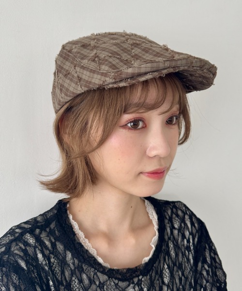 SOLLON.(ソルロン)の「チェック柄フリンジハンチング帽(ハンチング/ベレー帽・レディース・ネイビー/ベージュ/ブラウン・FREE)」の7枚目の写真