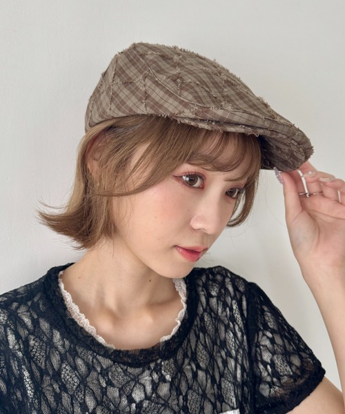SOLLON.(ソルロン)の「チェック柄フリンジハンチング帽(ハンチング/ベレー帽・レディース・ネイビー/ベージュ/ブラウン・FREE)」の4枚目の写真