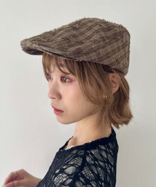 SOLLON.(ソルロン)の「チェック柄フリンジハンチング帽(ハンチング/ベレー帽・レディース・ネイビー/ベージュ/ブラウン・FREE)」の6枚目の写真