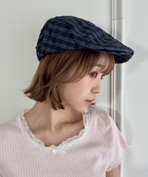 SOLLON.(ソルロン)の「チェック柄フリンジハンチング帽(ハンチング/ベレー帽・レディース・ネイビー/ベージュ/ブラウン・FREE)」の10枚目の写真