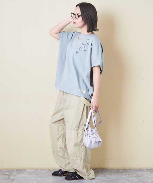 CUBE SUGAR（キューブシュガー）の「32/-スラブ天竺ロゴ刺繍ドルマンTシャツ（Tシャツ/カットソー・レディース・ブルー/オレンジ/ナチュラル/スミクロ・M）」の22枚目の写真
