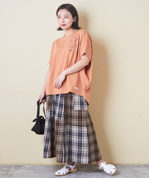 CUBE SUGAR（キューブシュガー）の「32/-スラブ天竺ロゴ刺繍ドルマンTシャツ（Tシャツ/カットソー・レディース・ブルー/オレンジ/ナチュラル/スミクロ・M）」の17枚目の写真