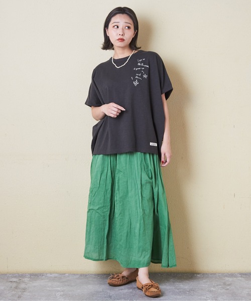 CUBE SUGAR（キューブシュガー）の「32/-スラブ天竺ロゴ刺繍ドルマンTシャツ（Tシャツ/カットソー・レディース・ブルー/オレンジ/ナチュラル/スミクロ・M）」の10枚目の写真