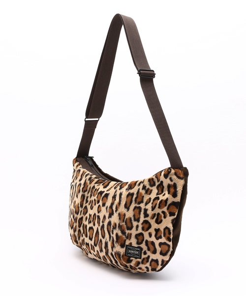 HEAD PORTER（ヘッドポーター）の「MOMBASA/SHOULDER BAG（ショルダーバッグ・メンズ・レオパード/その他1・FREE）」の3枚目の写真