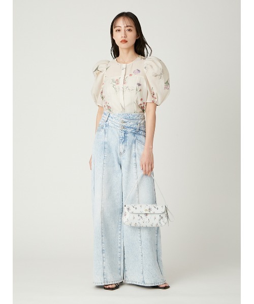 ボタニカルプリントシアータックパフブラウス