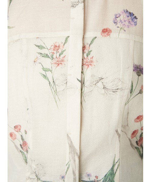 ボタニカルプリントシアータックパフブラウス