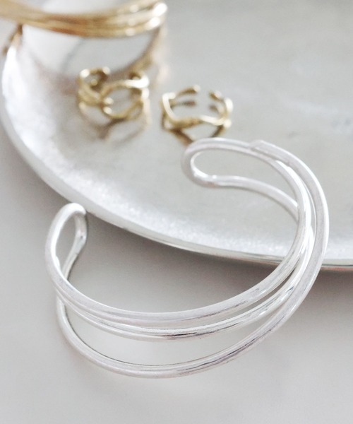 LEPSIM（レプシィム）の「メタルバングル　451314（バングル/リストバンド・レディース・ゴールド/シルバー・ONE SIZE）」の2枚目の写真