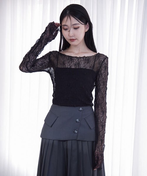Y/lim(イリム)の「裾スリットメッシュレーストップス(Tシャツ/カットソー・レディース・オフホワイト/ブラック/ベージュ/グレイッシュベージュ・M/L)」の2枚目の写真