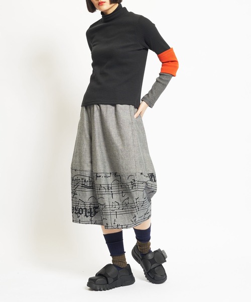 gomme（ゴム）の「モーツァルトスコアＰ　切替パンツ（その他パンツ・レディース・チャコールグレー/ブラック・MEDIUM）」の3枚目の写真