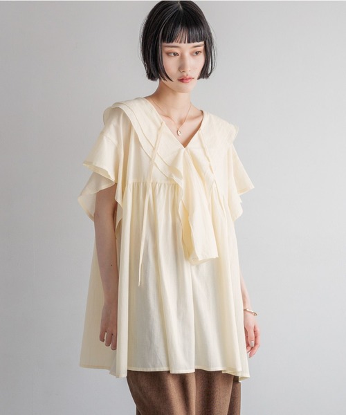 LOWRYS FARM（ローリーズファーム）の「フリルチュニックブラウス　 490272（シャツ/ブラウス・レディース・ブラック/アイボリー/オフホワイト・FREE）」の3枚目の写真