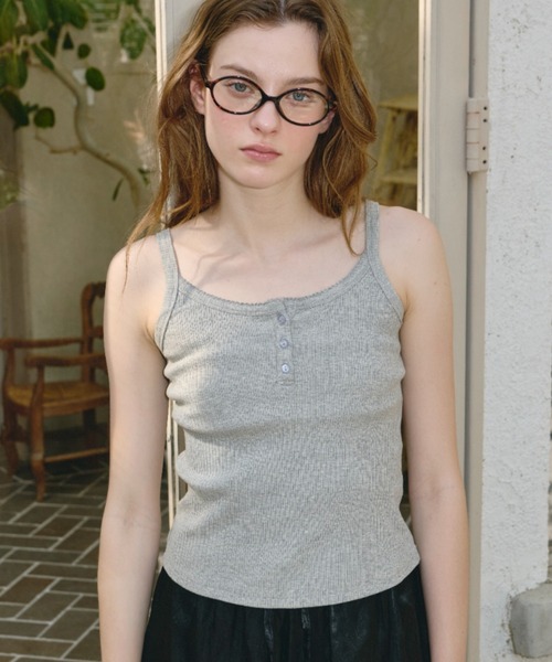 GIUNON(ジウノン)の「pico lace button camisole / ピコレースボタンキャミソール(キャミソール・レディース・ホワイト/ネイビー/グレー/ピンク・FREE)」の2枚目の写真