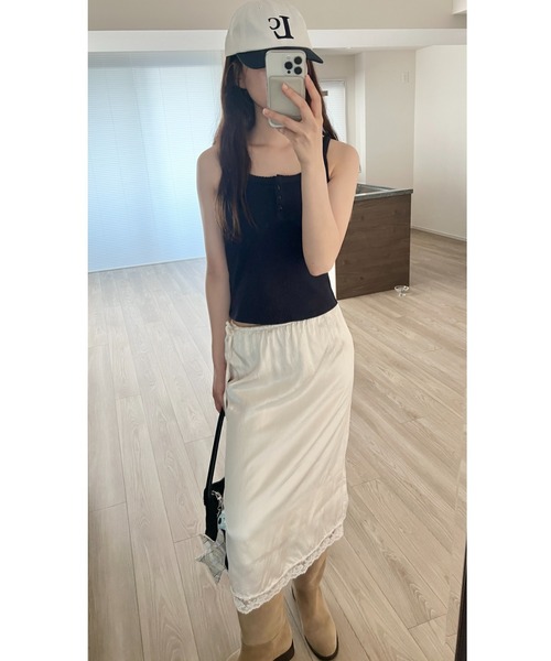 GIUNON(ジウノン)の「pico lace button camisole / ピコレースボタンキャミソール(キャミソール・レディース・ホワイト/ネイビー/グレー/ピンク・FREE)」の12枚目の写真