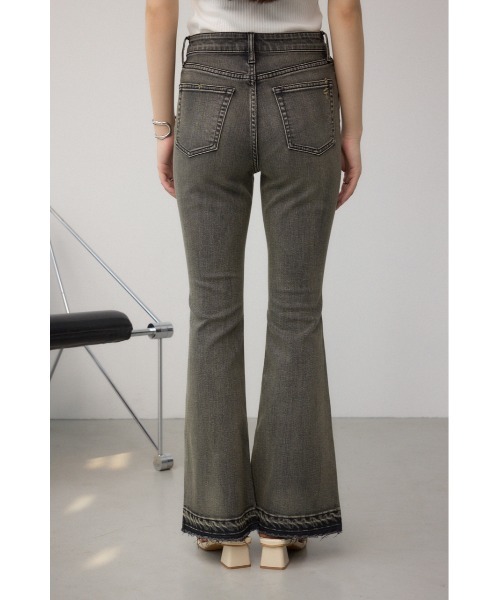 AZUL by moussy（アズールバイマウジー）の「【身長/骨格別着用画像あり】AZUL DENIM デザインフレアデニム（デニムパンツ・レディース・ブラック/ブルー・SMALL/MEDIUM）」の8枚目の写真