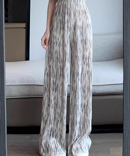 Per sist ence（パーシエンス）の「ニュアンスカラープリーツリラックスパンツ（その他パンツ・レディース・ピンク/ブラック/ブルー/アイボリー・ONE SIZE）」の2枚目の写真