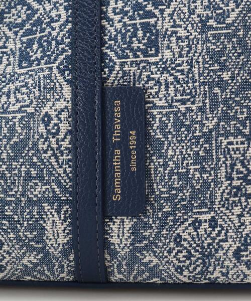 Samantha Thavasa（サマンサタバサ）の「エキゾチックモチーフジャガード巾着バッグ（ショルダーバッグ・レディース・グレイッシュベージュ/ネイビー・FREE）」の6枚目の写真