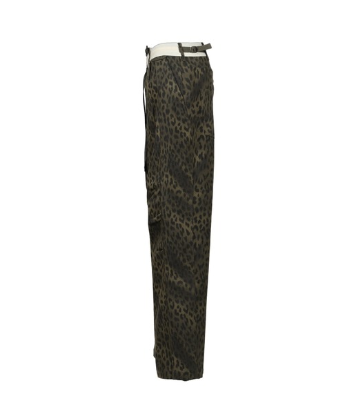 ANDERSSON BELL（アンダースンベル）の「UNISEX LEOPARD CROSS-OVER WIDE JEANS（その他パンツ・レディース・レオパード・26inch）」の3枚目の写真