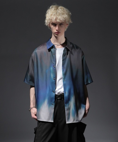 HARE(ハレ)の「REFLECTIONガラシャイニーシャツ(HARE)(シャツ/ブラウス・メンズ・ブラック系その他/ブルー系その他/レッド系その他・FREE)」の2枚目の写真