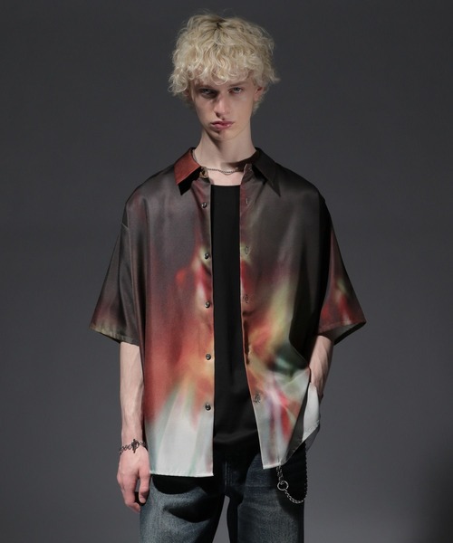 HARE(ハレ)の「REFLECTIONガラシャイニーシャツ(HARE)(シャツ/ブラウス・メンズ・ブラック系その他/ブルー系その他/レッド系その他・FREE)」の3枚目の写真