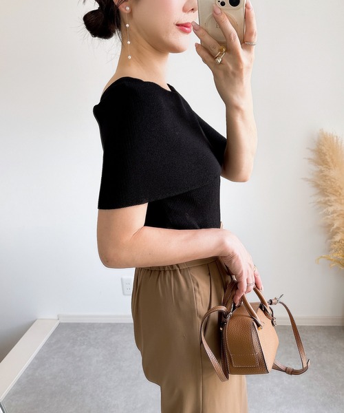 &. NOSTALGIA(アンドドットノスタルジア)の「【ZOZO限定】オフショルノースリニット(ニット/セーター・レディース・ブラック/ブラウン/ホワイト・M)」の5枚目の写真